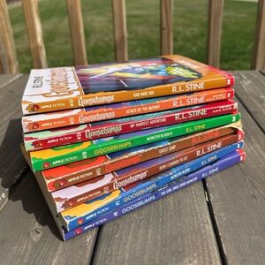 Lot of 8 Goosebumps Books For young Kid's 90’s Great Shape